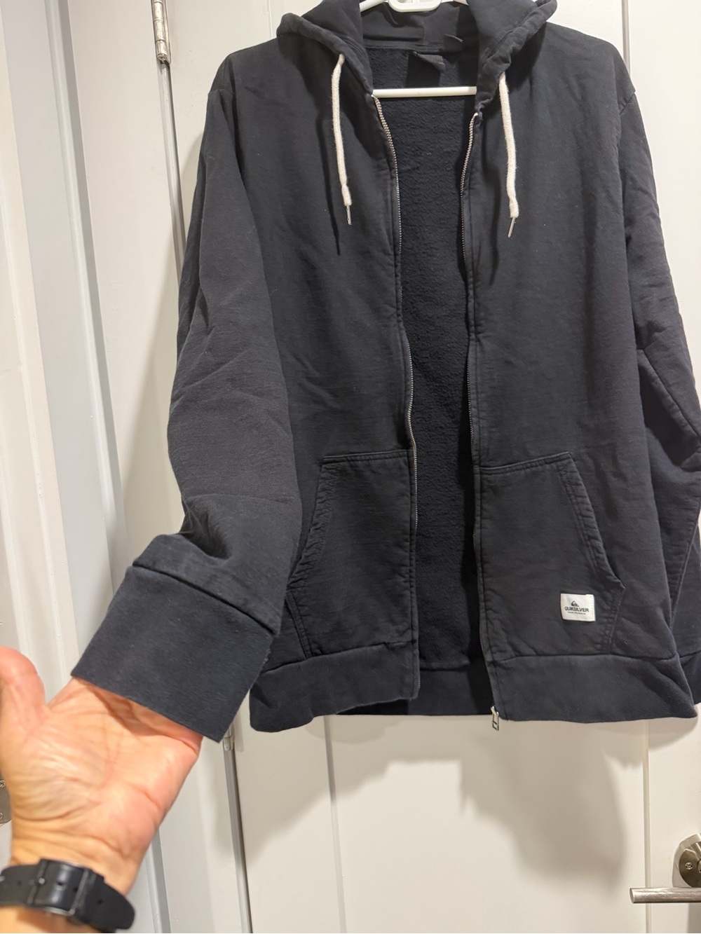 Quiksilver Men's Black Zip-Up Hoodie with White Drawstrings - Picture 5 of 9